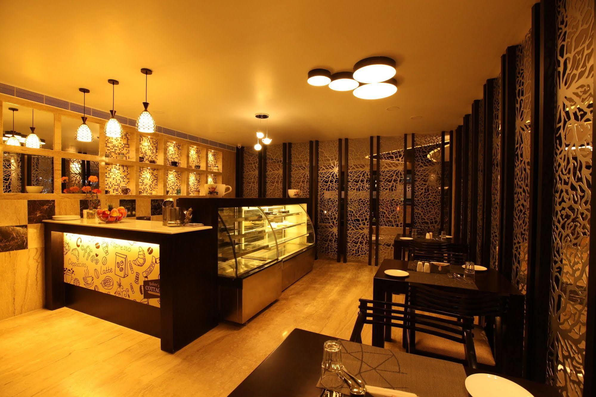 Hotel Southern Residency Kelambakkam Экстерьер фото