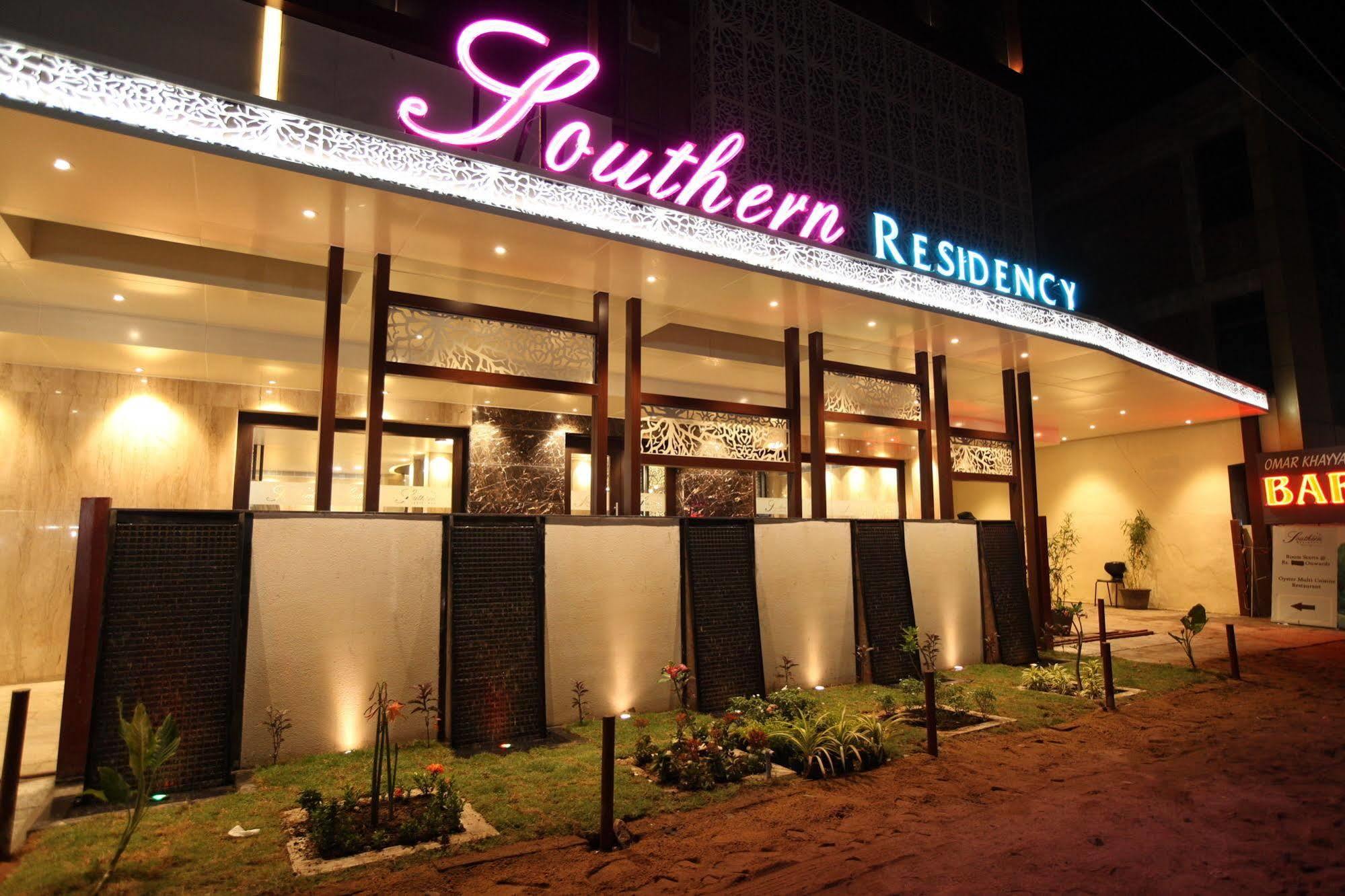Hotel Southern Residency Kelambakkam Экстерьер фото