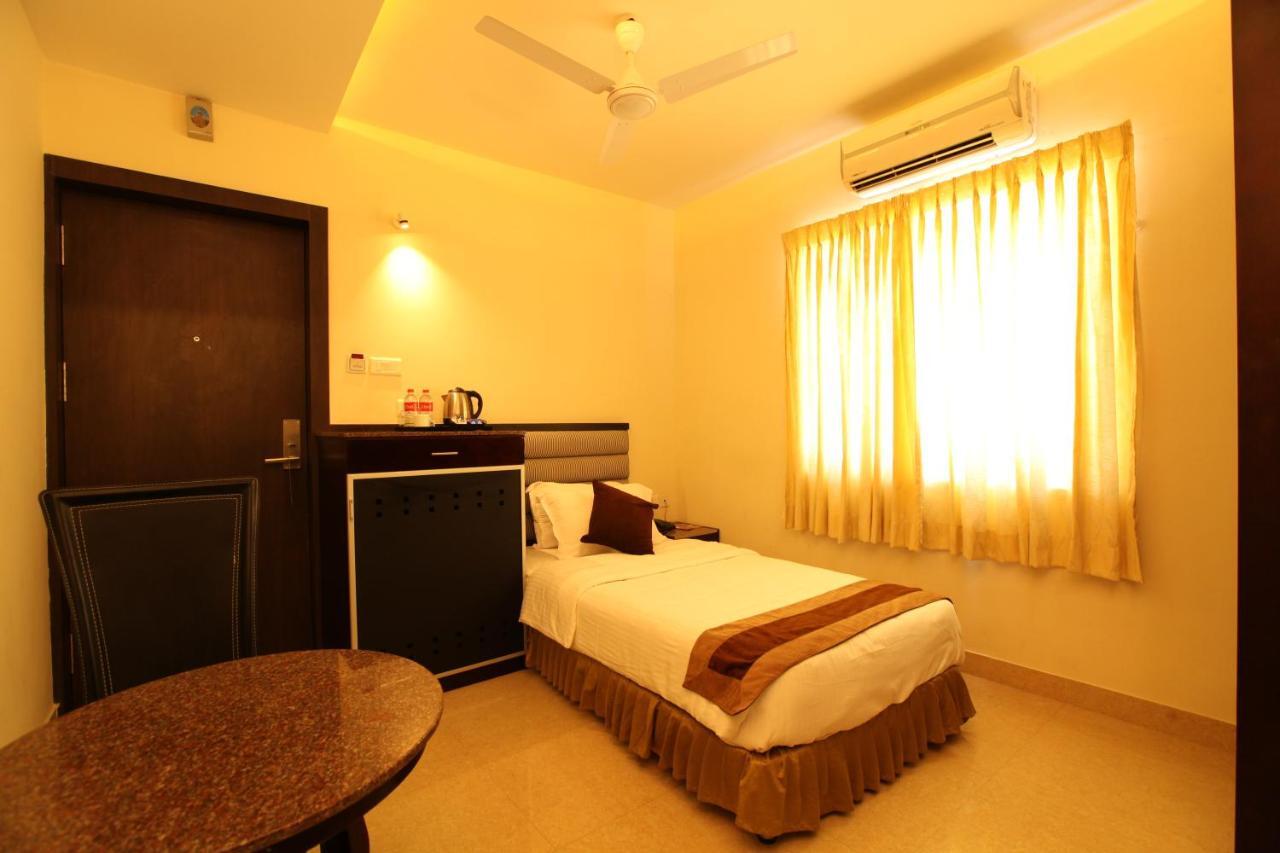 Hotel Southern Residency Kelambakkam Экстерьер фото